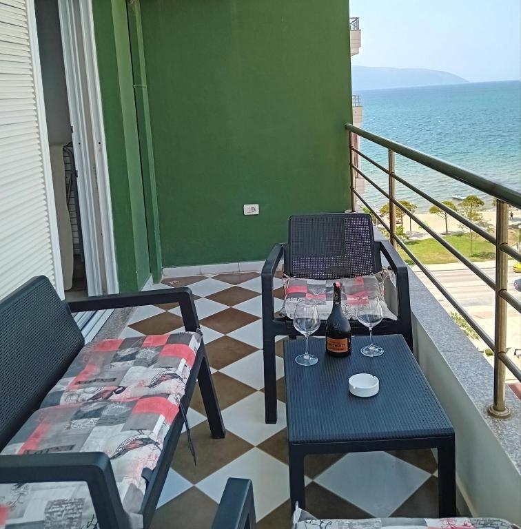 Luxury Appartament Lungomare Vlore Exterior photo