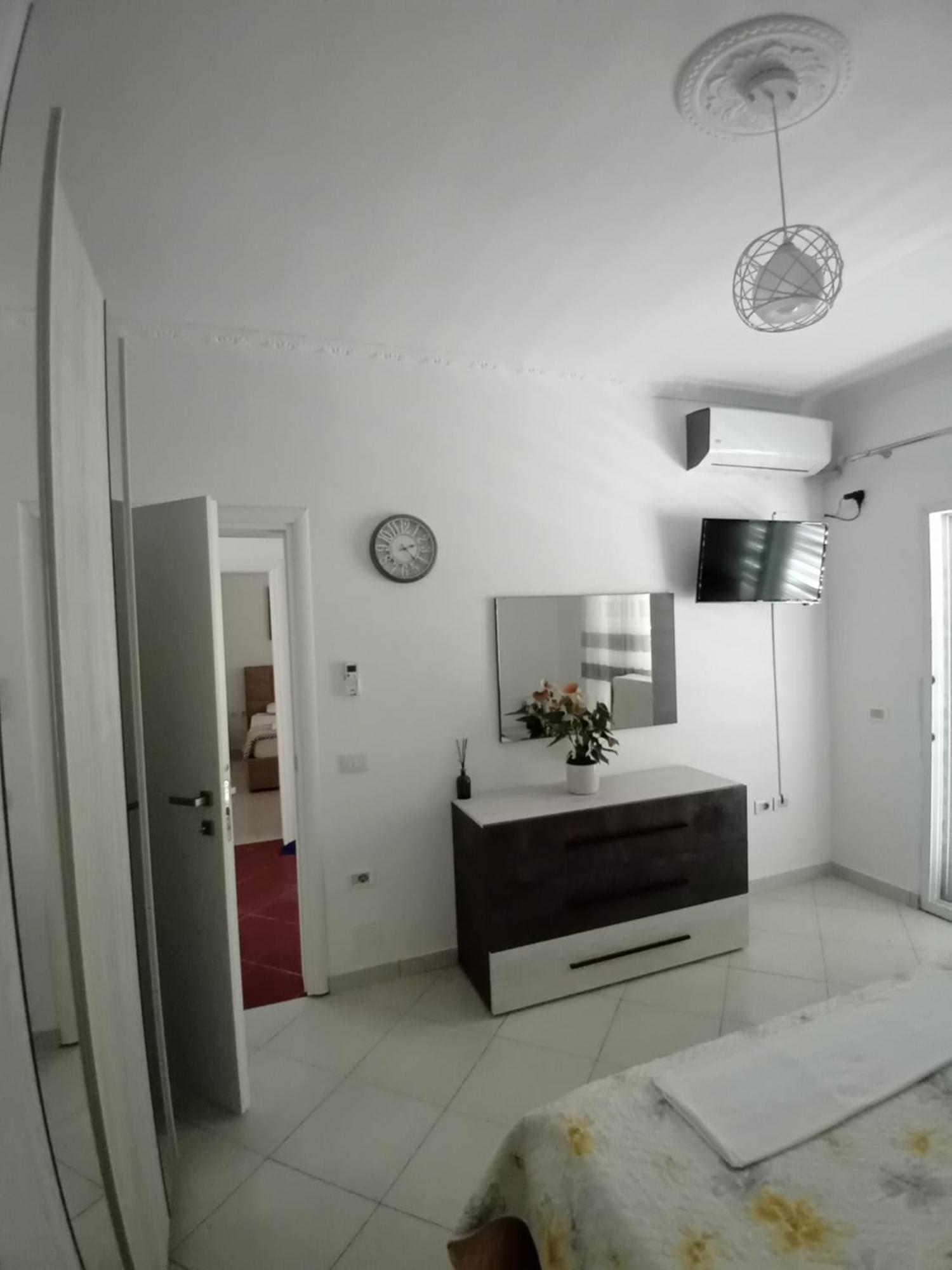 Luxury Appartament Lungomare Vlore Exterior photo