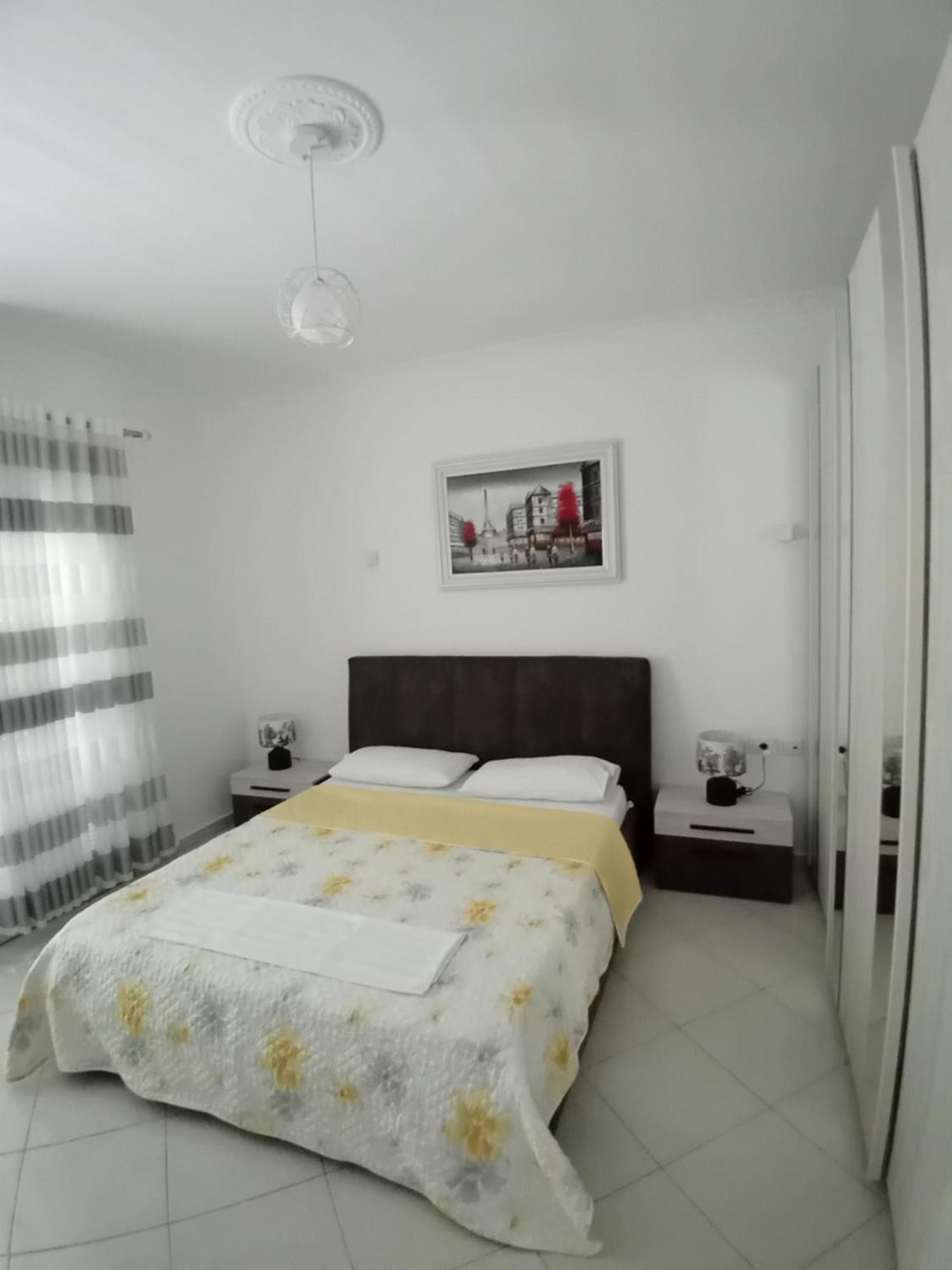 Luxury Appartament Lungomare Vlore Exterior photo